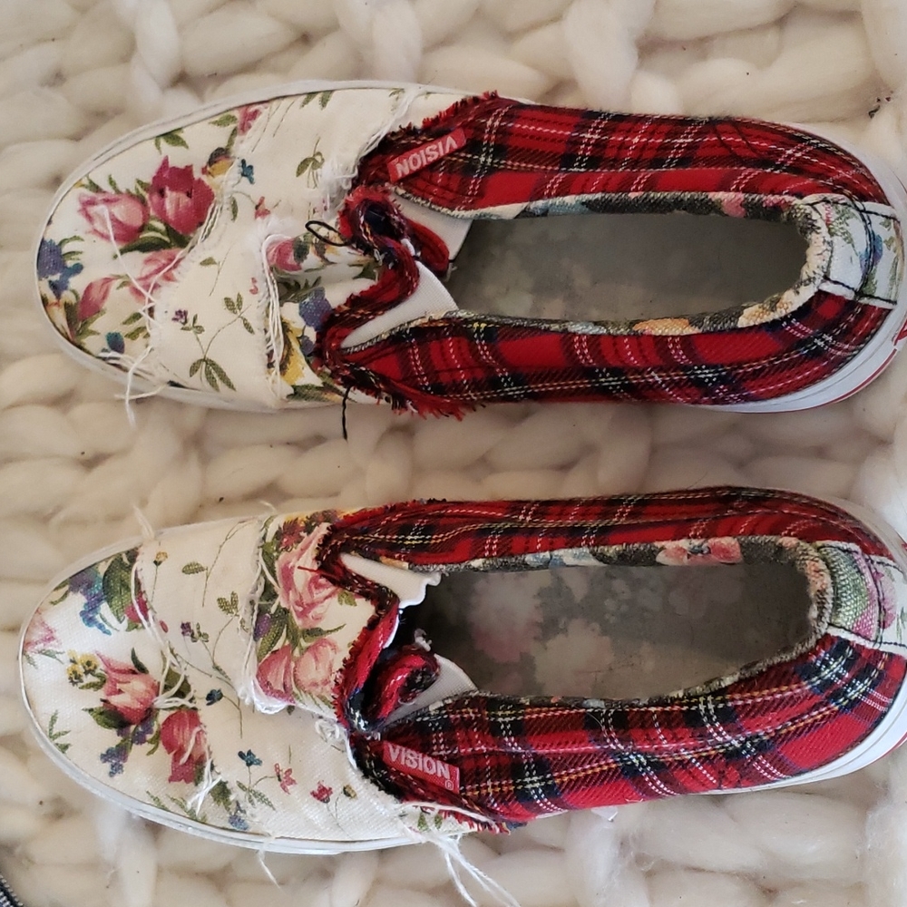 VISION Streetwear Plaid Slip ons 9